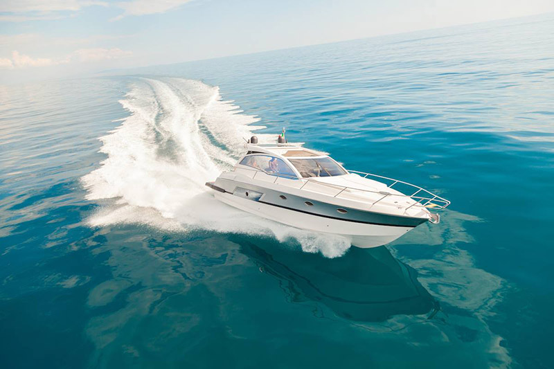 The Transport in Canada: Private Boat Charter vs. Join in Tours