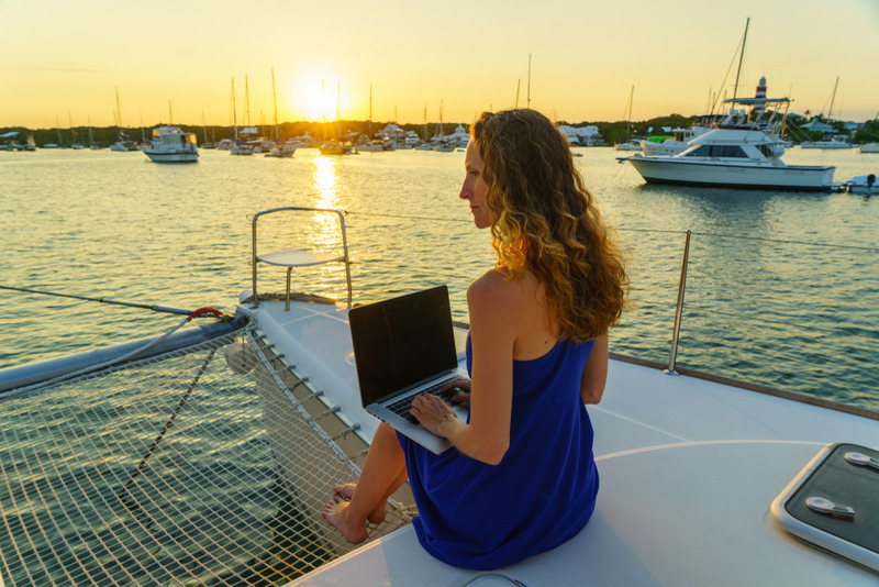 how to register a foreign vessel in Canada