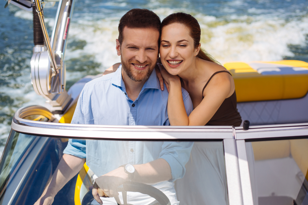 Canadian Boat Transfer of License: Documents, Taxes, & More